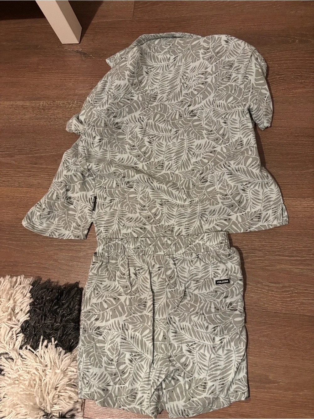 Volcom Boys Green Leaf Print Matching Shirt & Shorts Set NWOT Linen & viscose